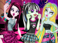 Oyunu Monster High Vs. Disney Princesses Instagram Challenge 